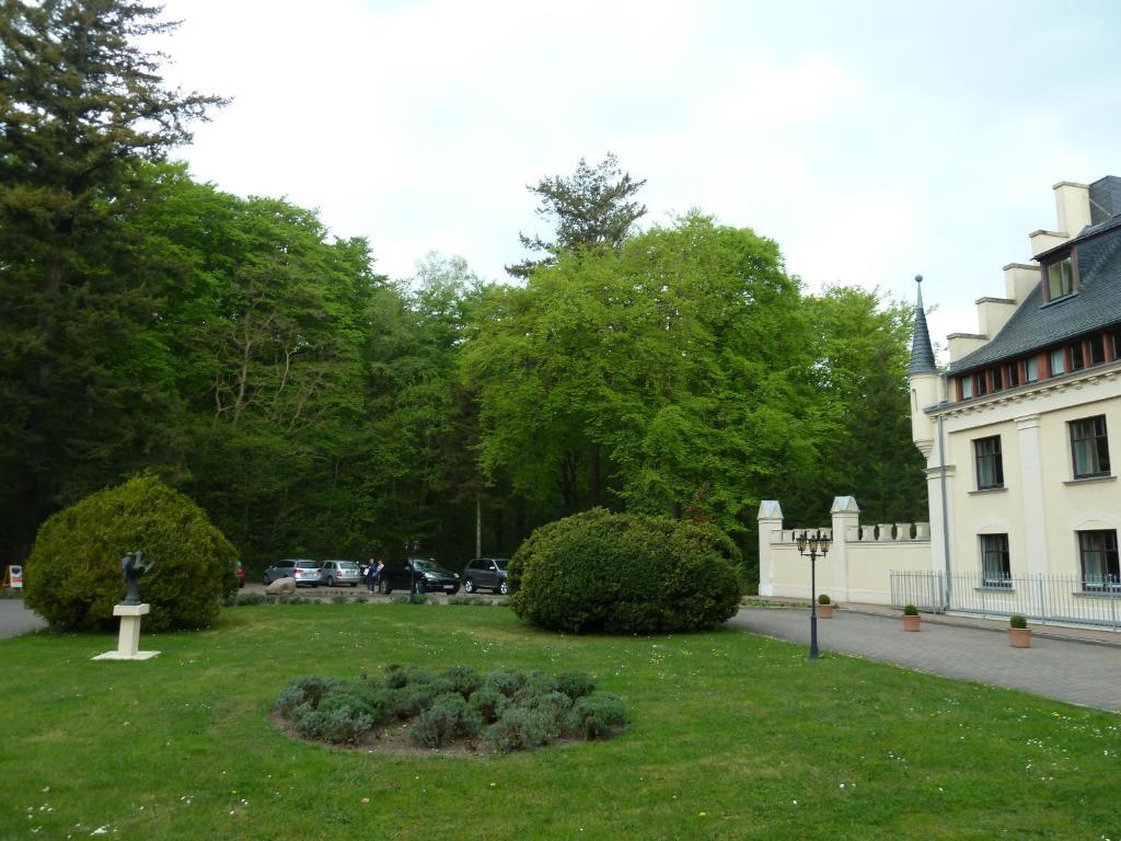 Schlosshotel Ralswiek Exterior foto